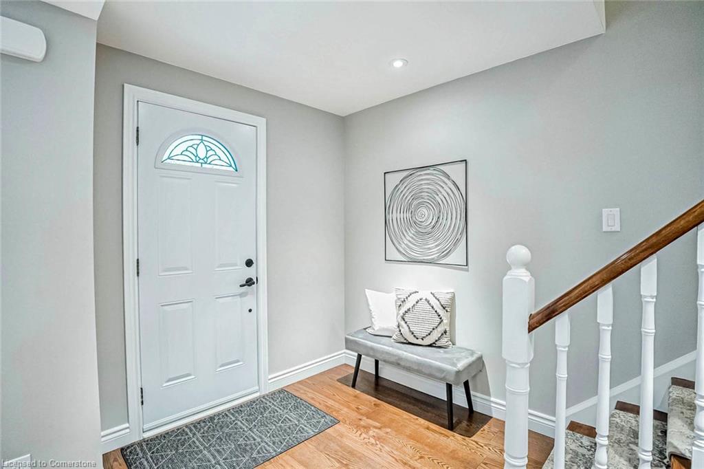 1825 Pattinson Crescent Property Photo 4