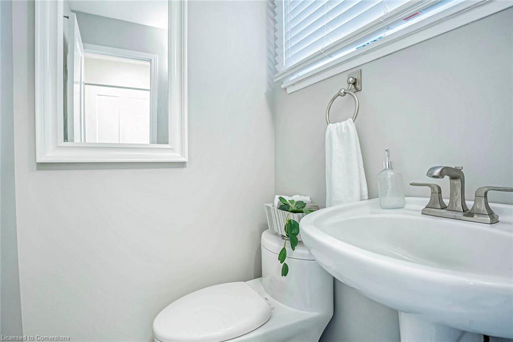 1825 Pattinson Crescent Property Photo 12