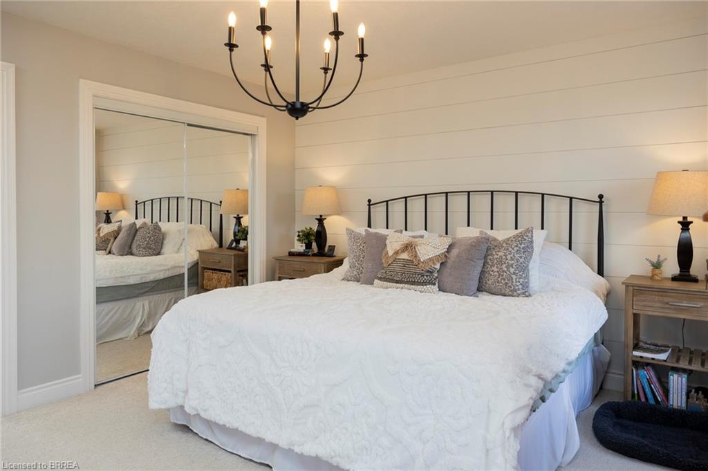 145 John Street S Property Photo 21