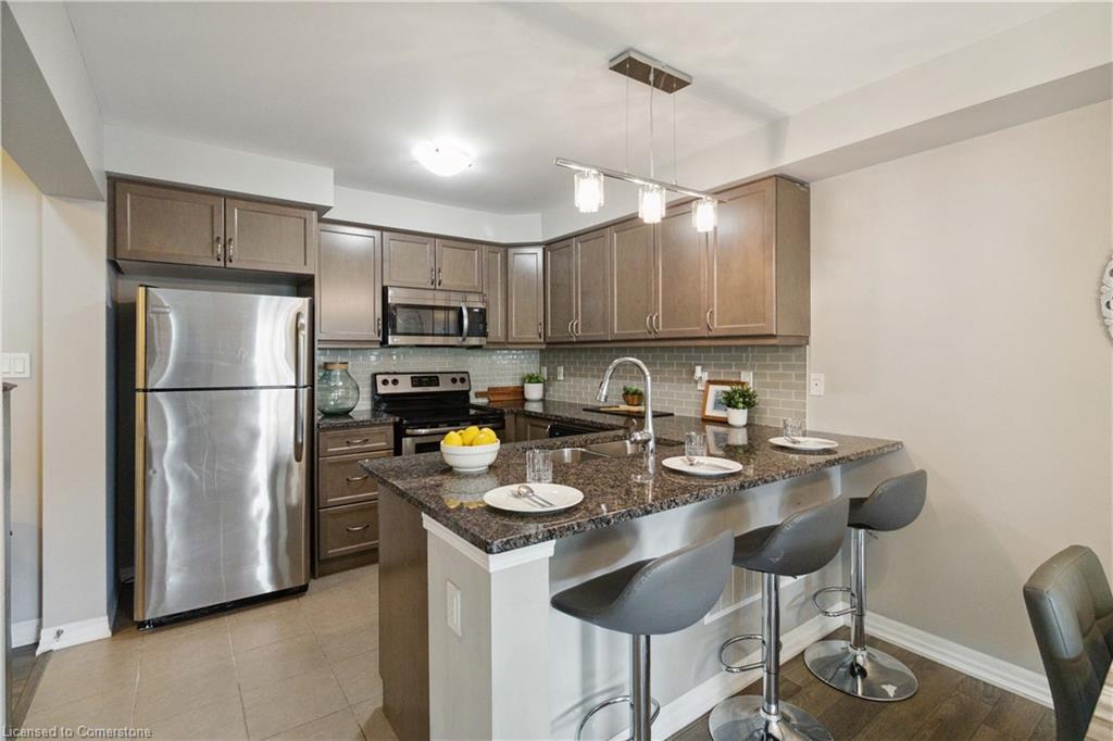 3061 Mistletoe Gardens Property Photo 15