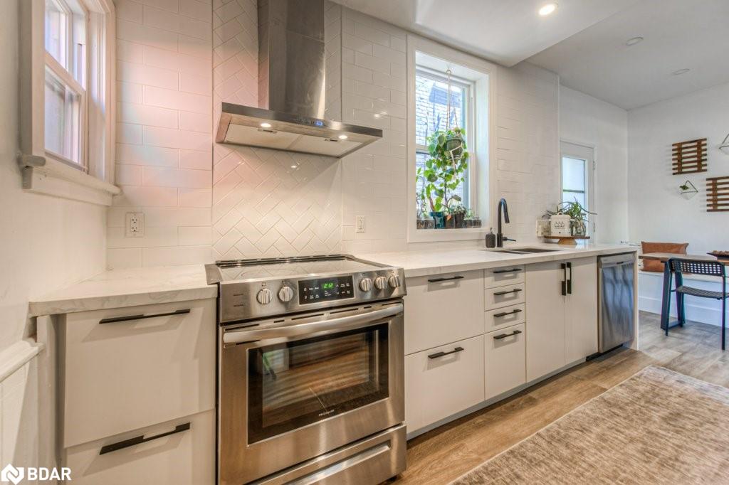 344 Emerald Street N Property Photo 20