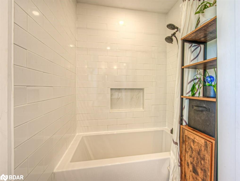 344 Emerald Street N Property Photo 23