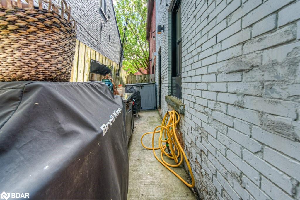 344 Emerald Street N Property Photo 31
