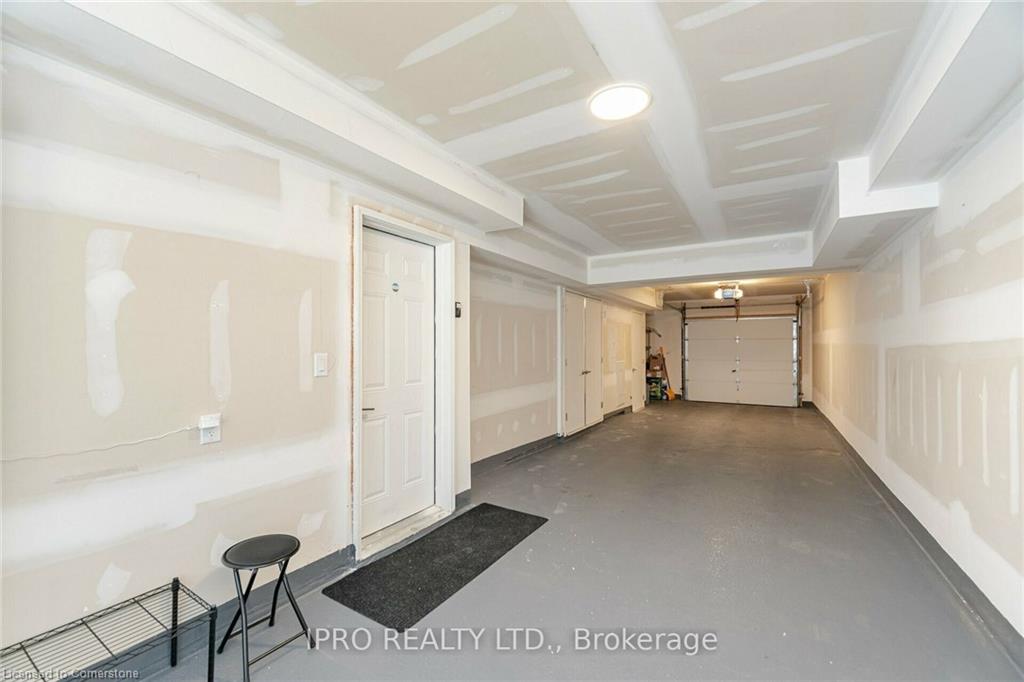 31-1095 Cooke Boulevard Property Photo 37