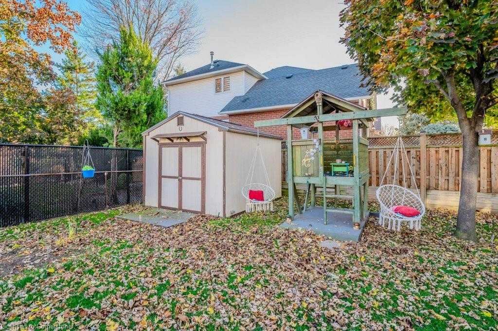2378 Headon Road Property Photo 37