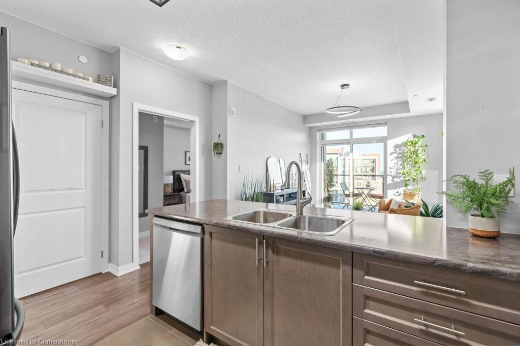 511-125 Shoreview Place Property Photo 11