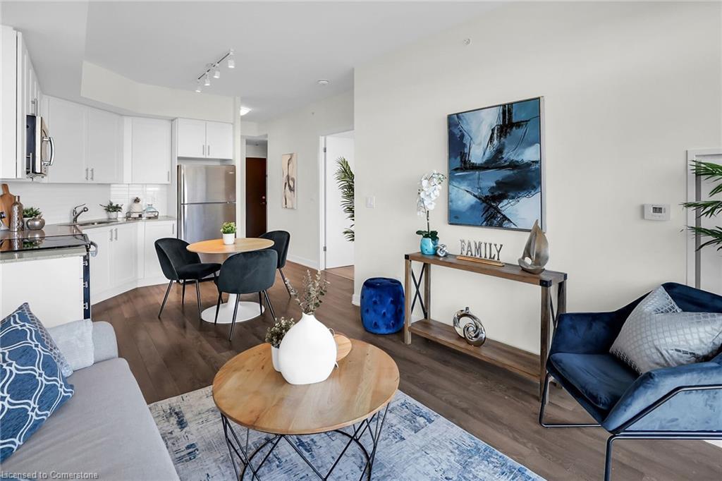 614-550 North Service Road Property Photo 11