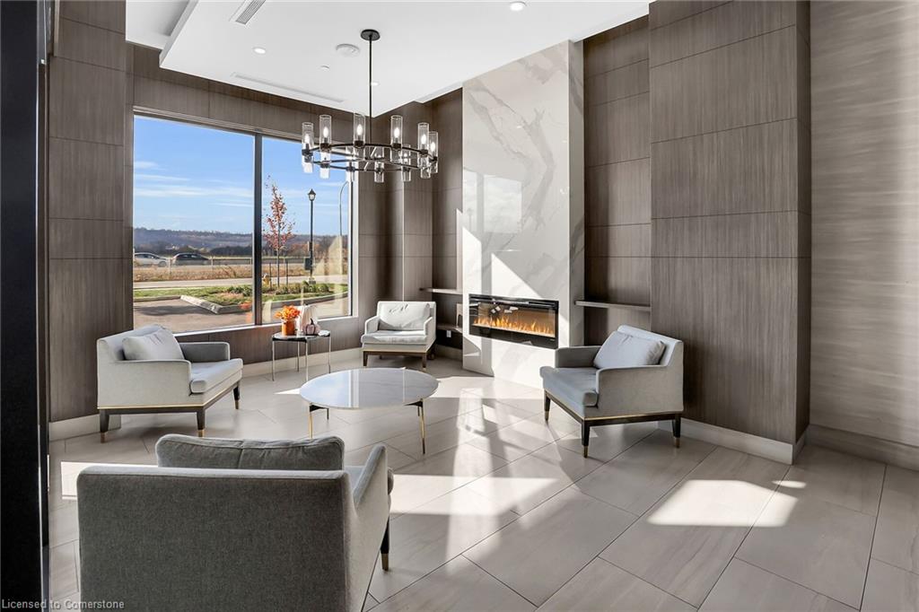 614-550 North Service Road Property Photo 22