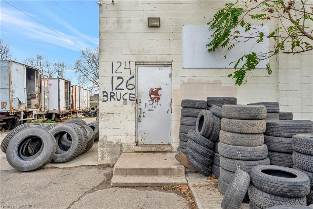 124 Bruce Street Property Photo 11