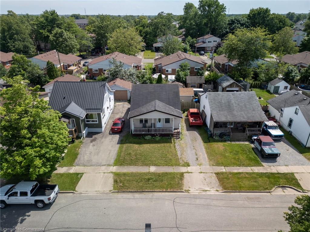 325 Simpson Avenue Property Photo 4