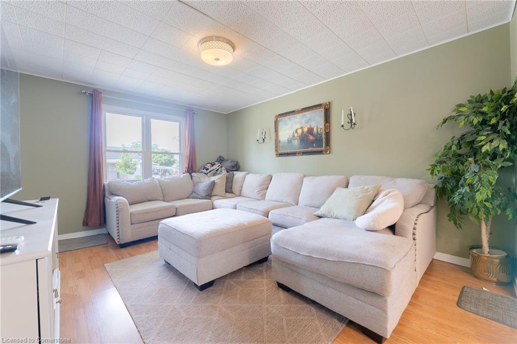 325 Simpson Avenue Property Photo 7