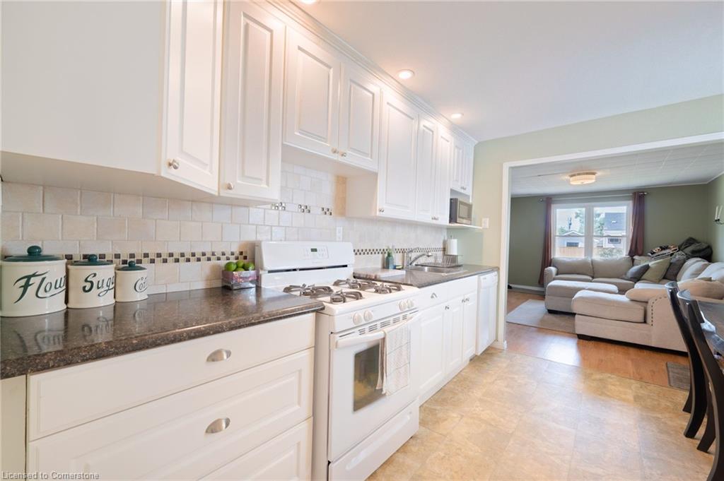 325 Simpson Avenue Property Photo 11