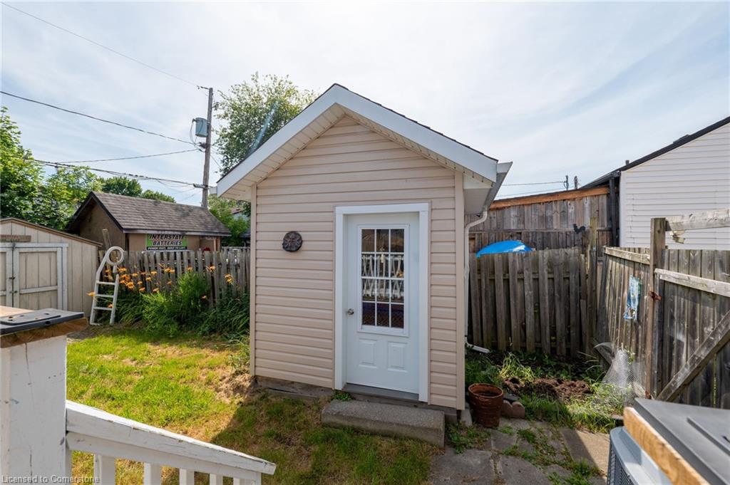 325 Simpson Avenue Property Photo 34