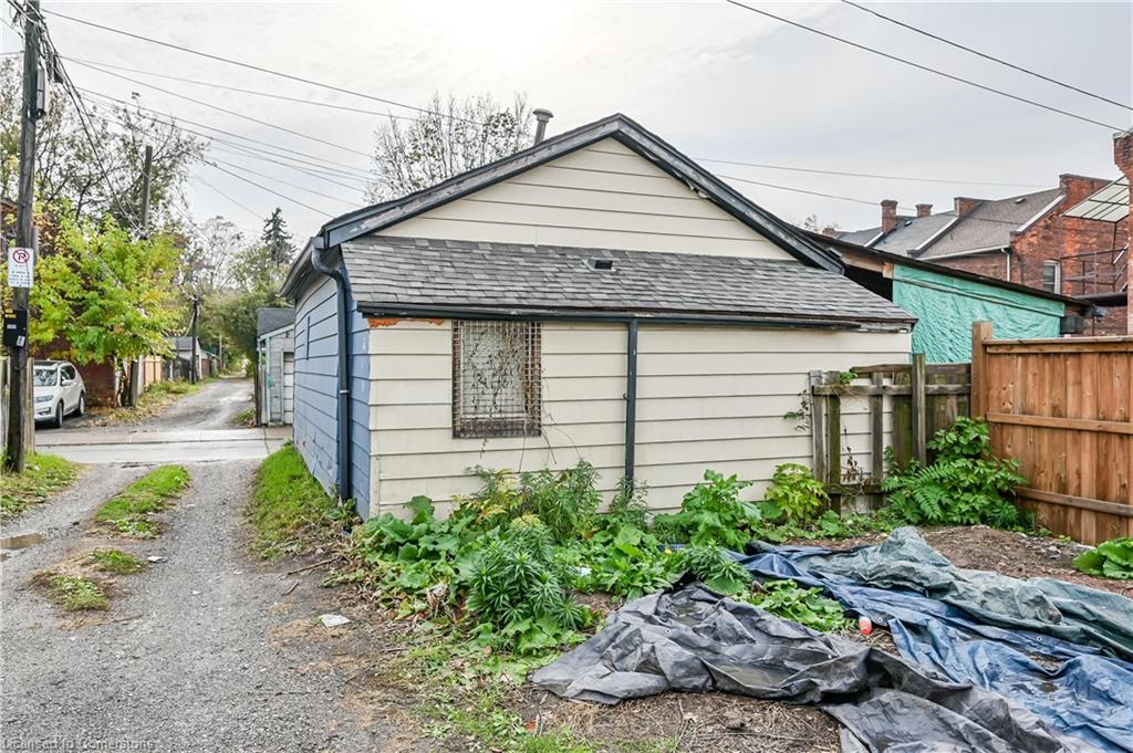 97 Evans Street Property Photo 8