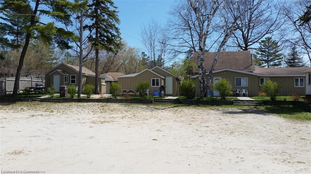 35 River Road E Property Photo