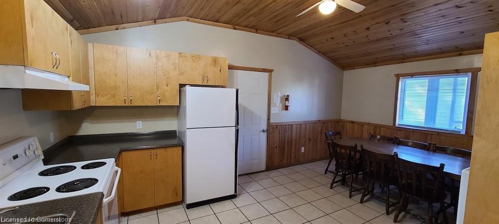 35 River Road E Property Photo 8