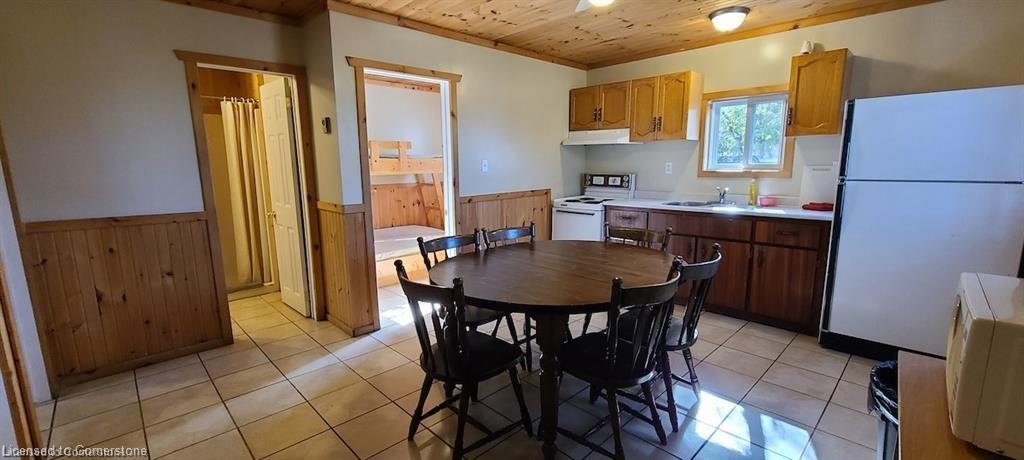 35 River Road E Property Photo 10