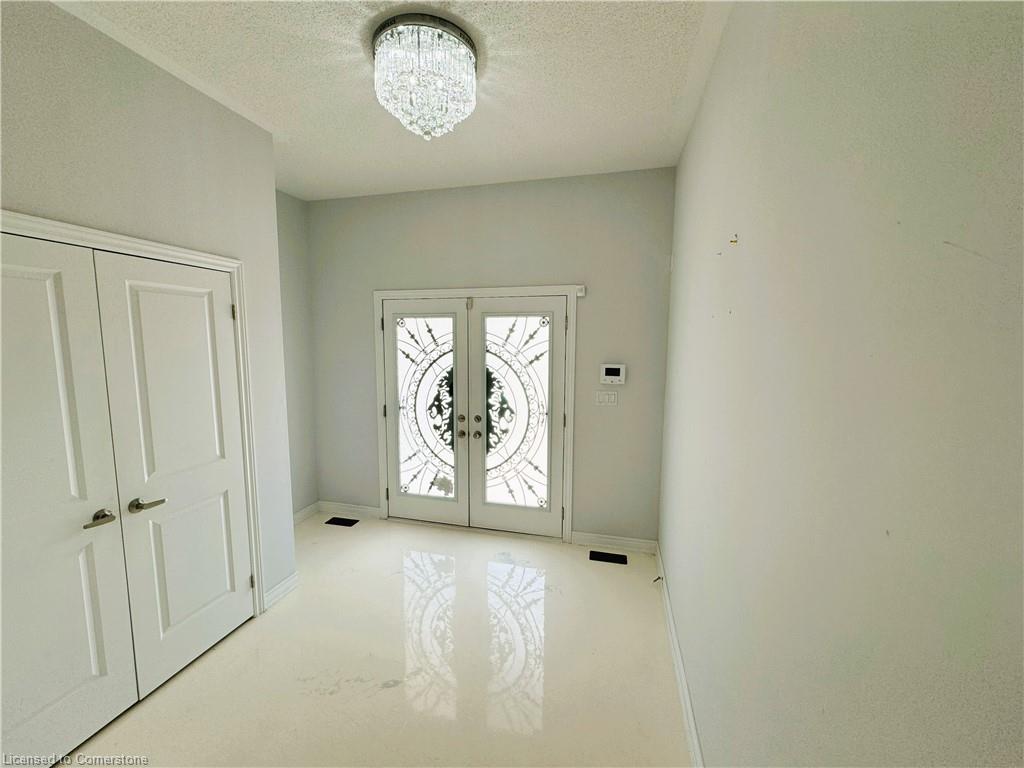 40 Sparkle Drive Property Photo 4