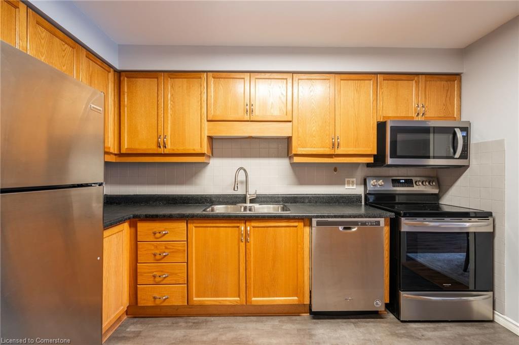 85 Royalvista Drive Property Photo 12