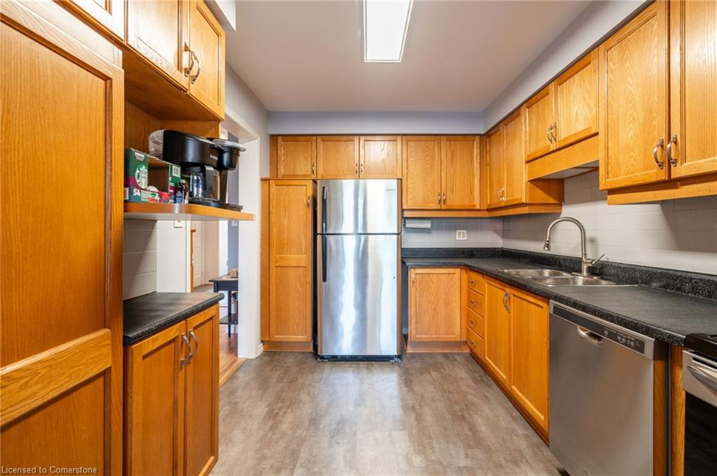 85 Royalvista Drive Property Photo 14