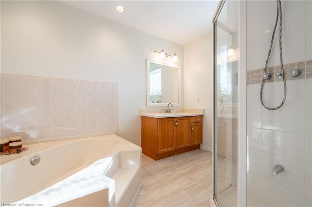 85 Royalvista Drive Property Photo 31