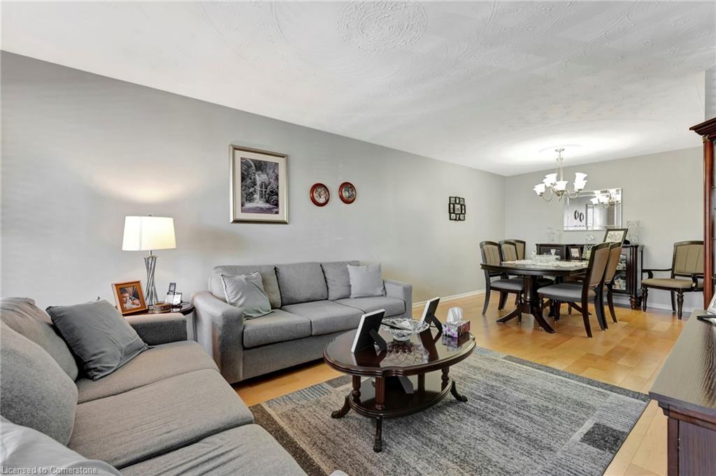 65 1/2 Eastbury Drive Property Photo 6
