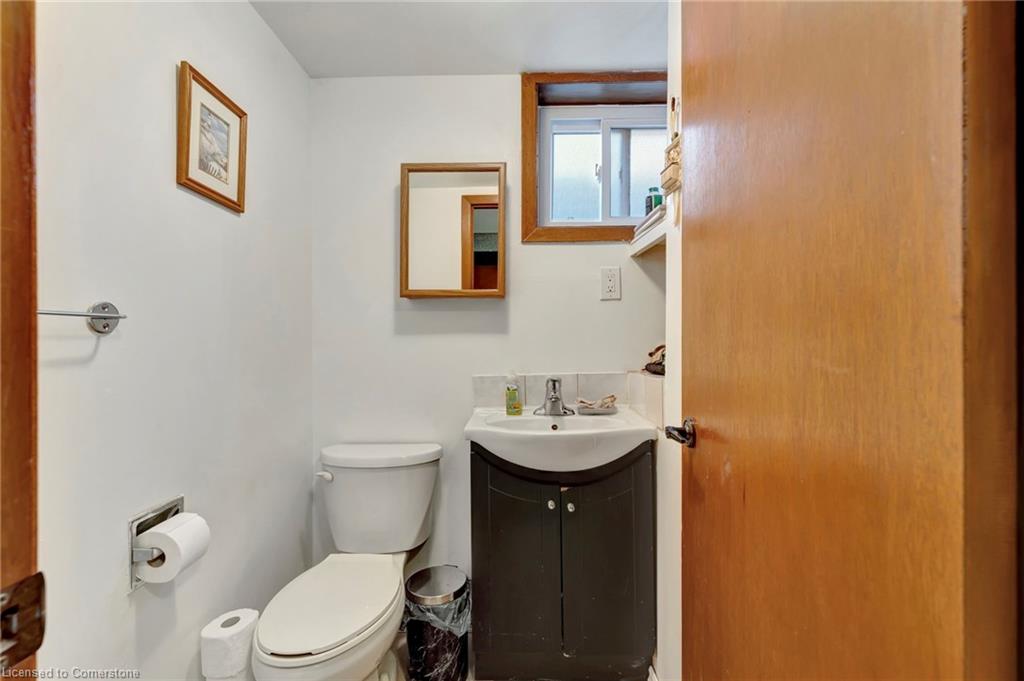65 1/2 Eastbury Drive Property Photo 27