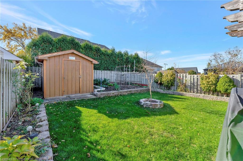 65 1/2 Eastbury Drive Property Photo 33