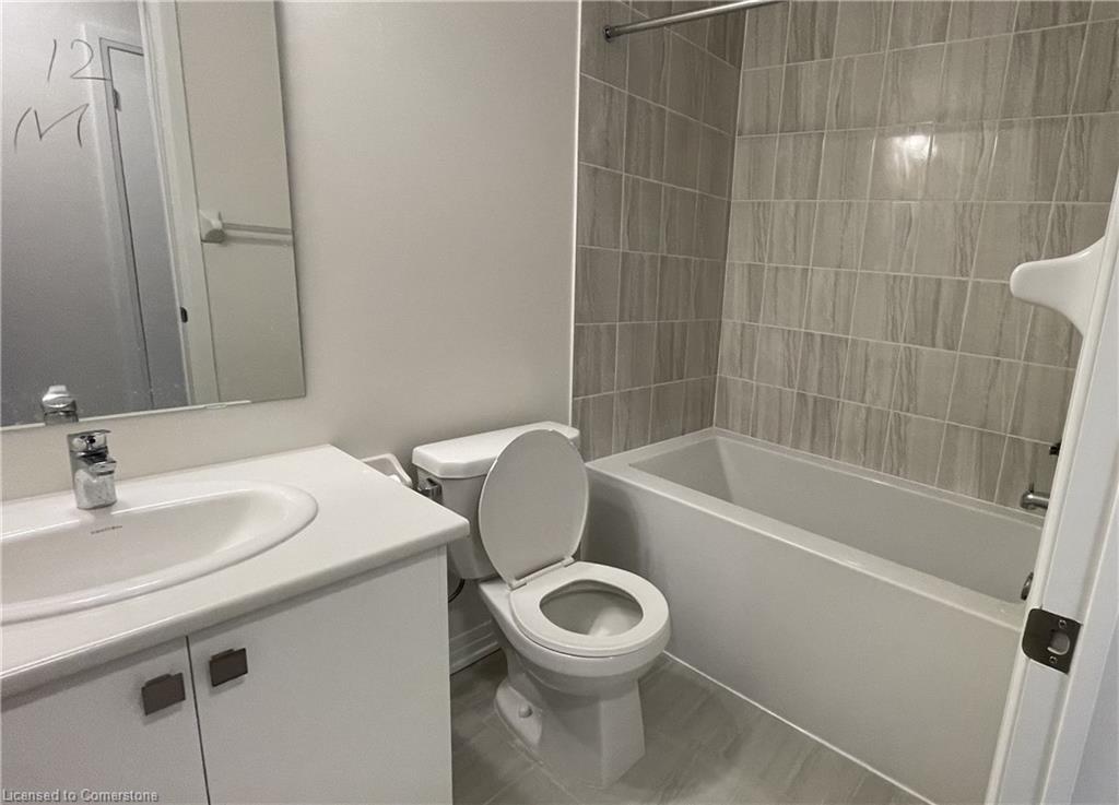 712-585 Colborne Street E Property Photo 8