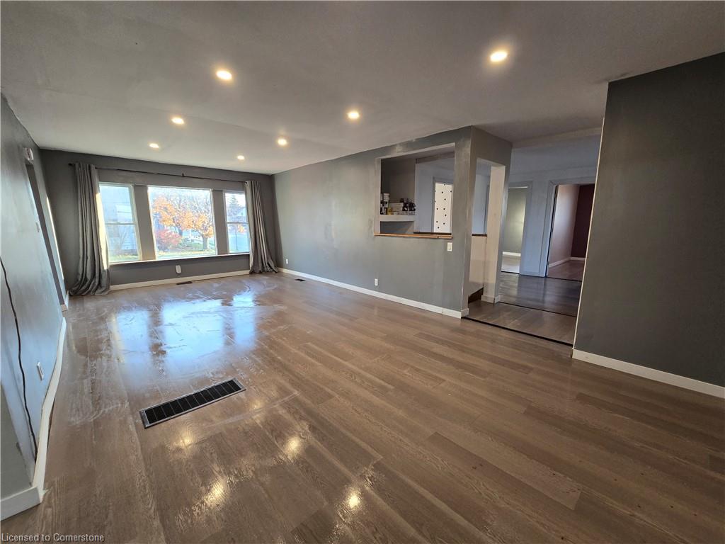 136 Huron Street Property Photo 39