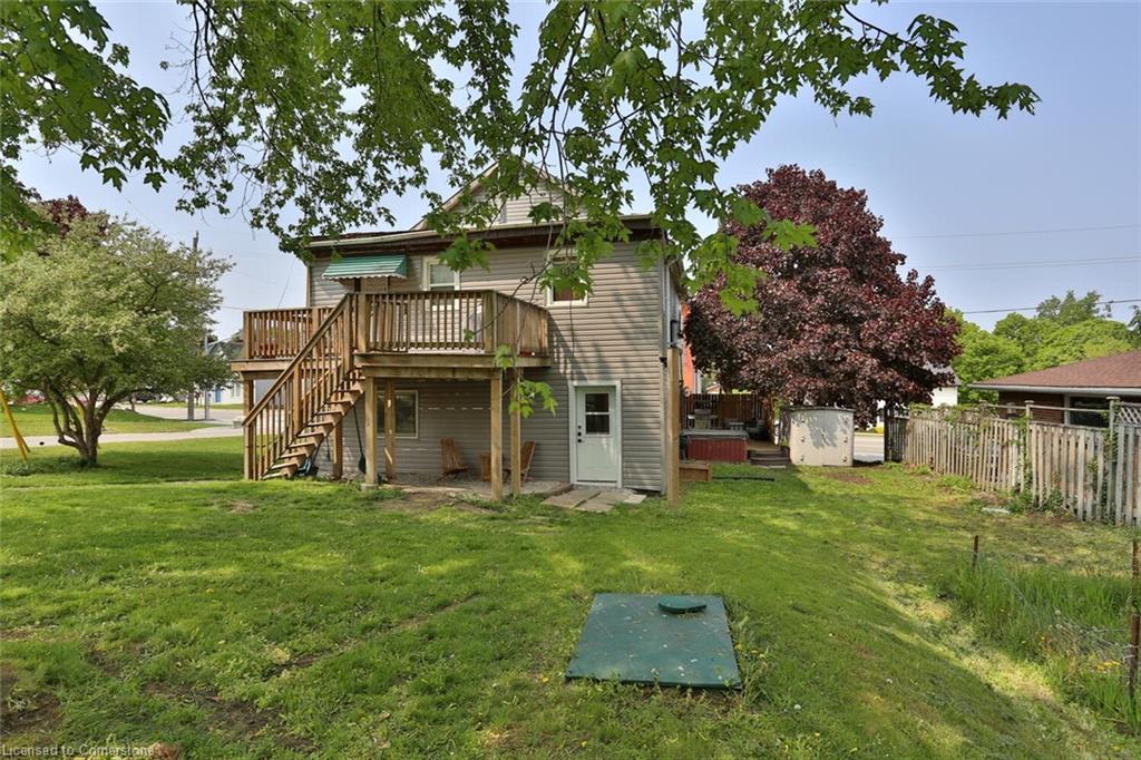 136 Huron Street Property Photo 4