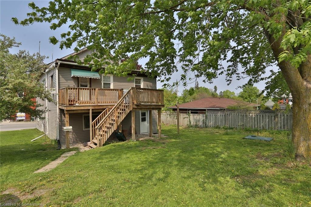 136 Huron Street Property Photo 7