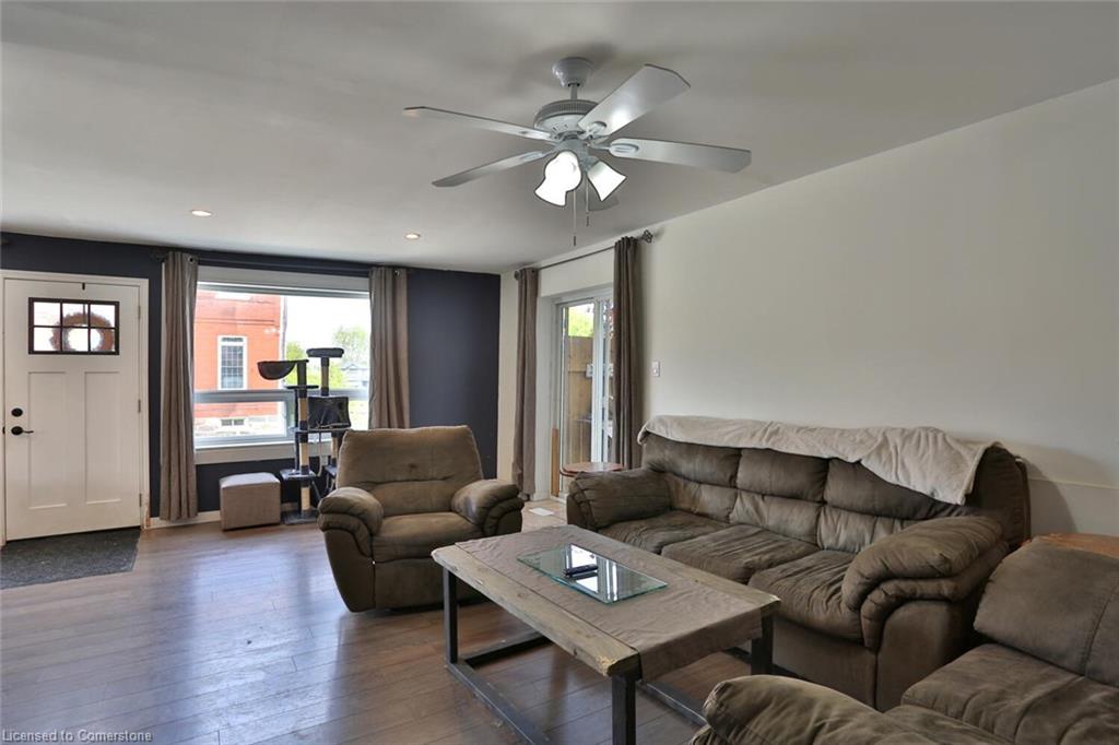 136 Huron Street Property Photo 11