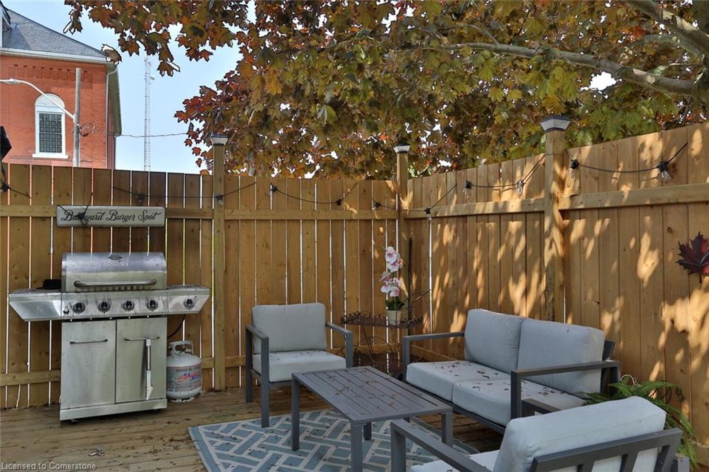 136 Huron Street Property Photo 14