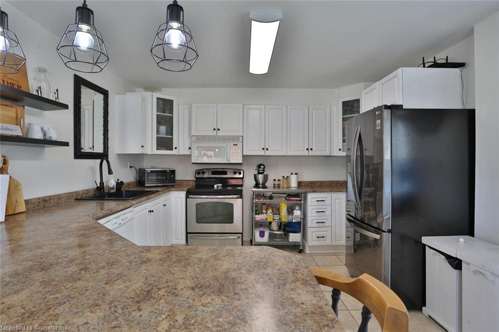 136 Huron Street Property Photo 21