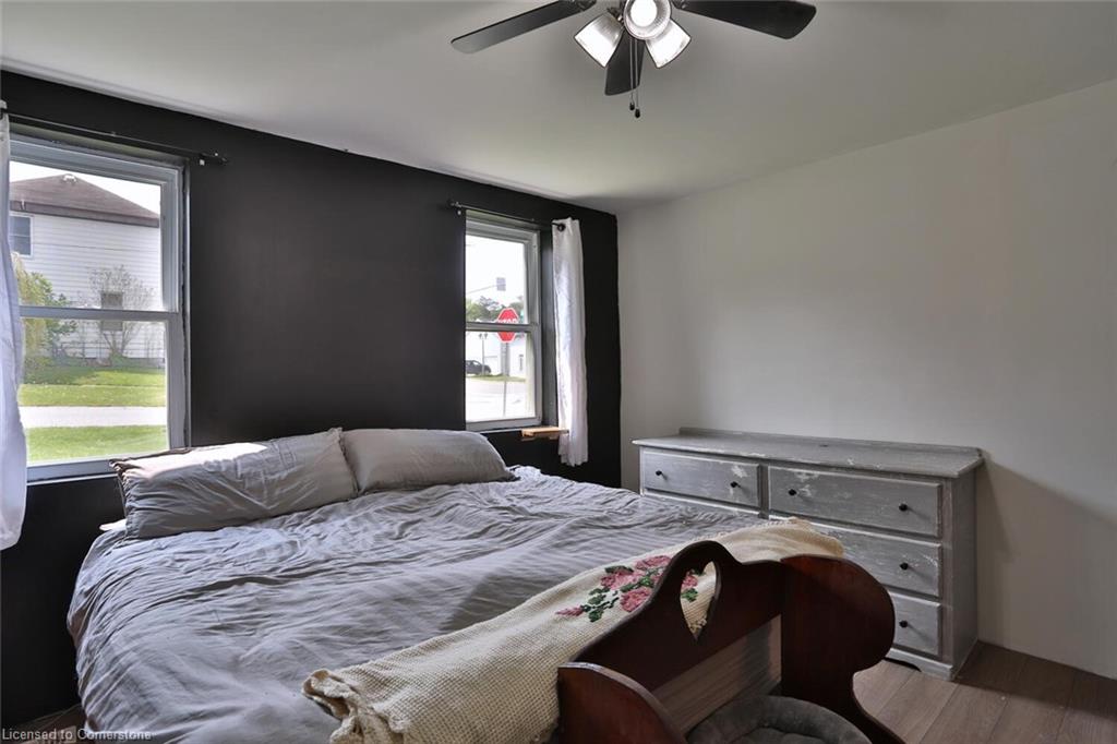 136 Huron Street Property Photo 23
