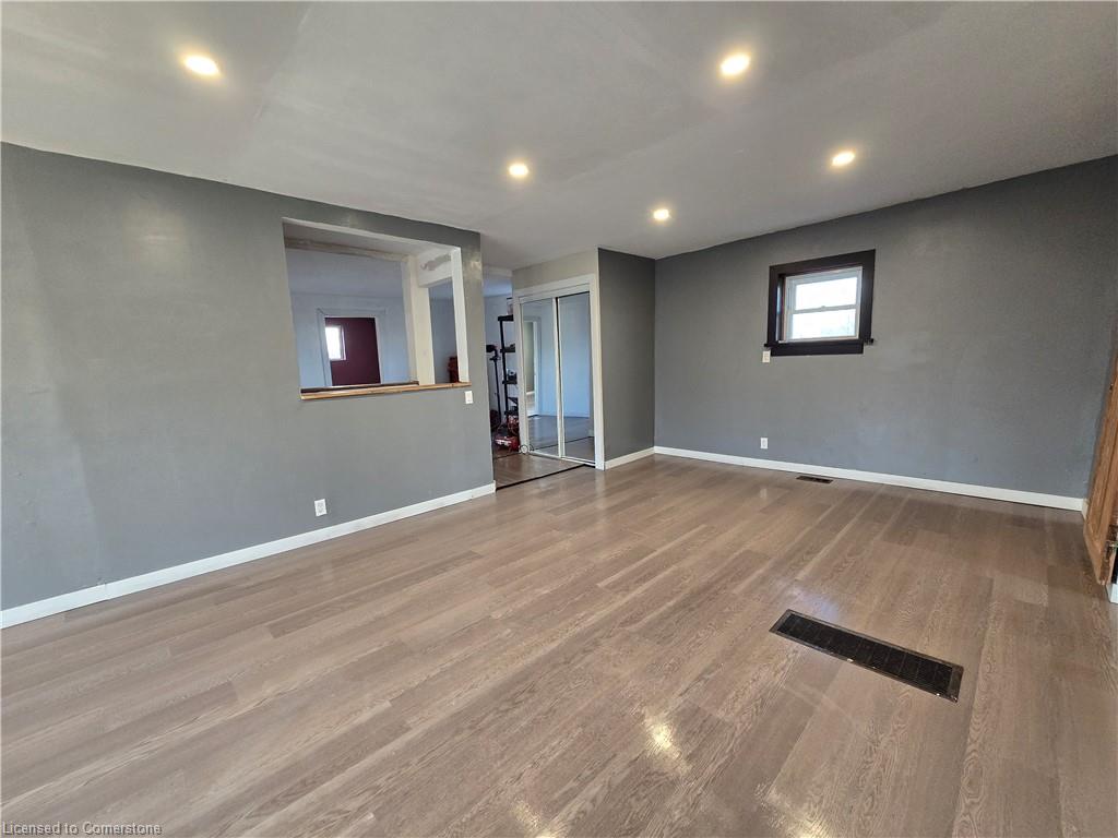 136 Huron Street Property Photo 40