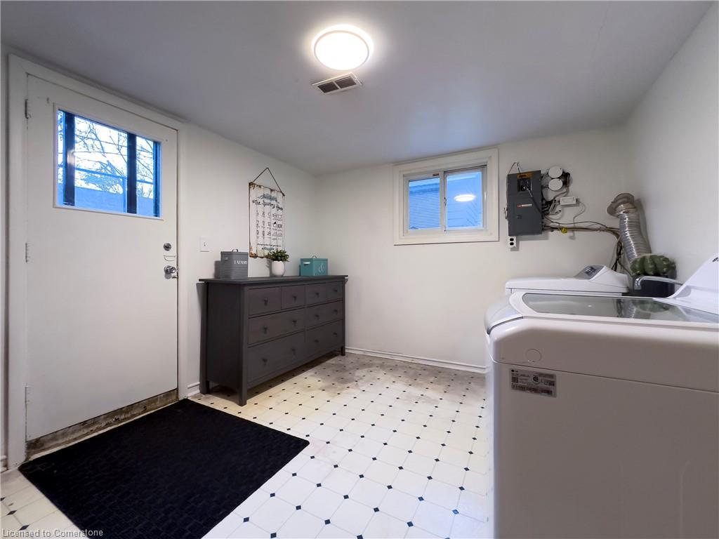 119 Oneida Boulevard Property Photo 22