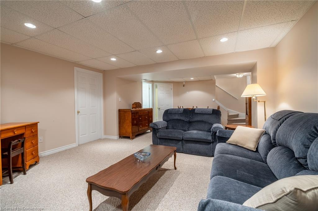 44 Greentrail Drive Property Photo 19