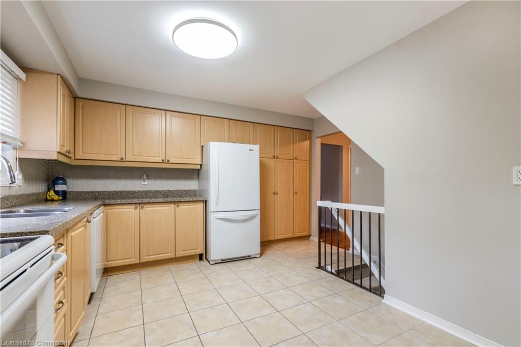 2031 Headon Forest Drive Property Photo 9