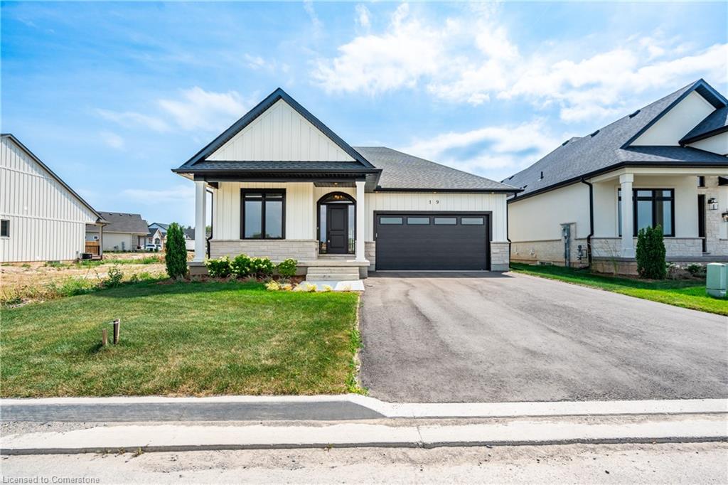 19 Oakley Drive Property Photo 1
