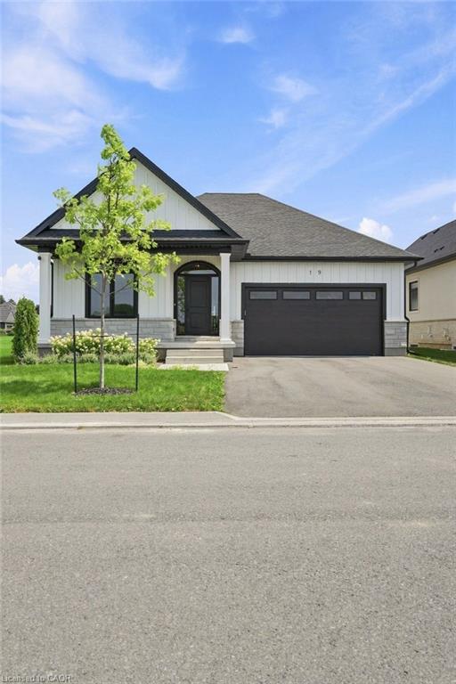 19 Oakley Drive Property Photo 2