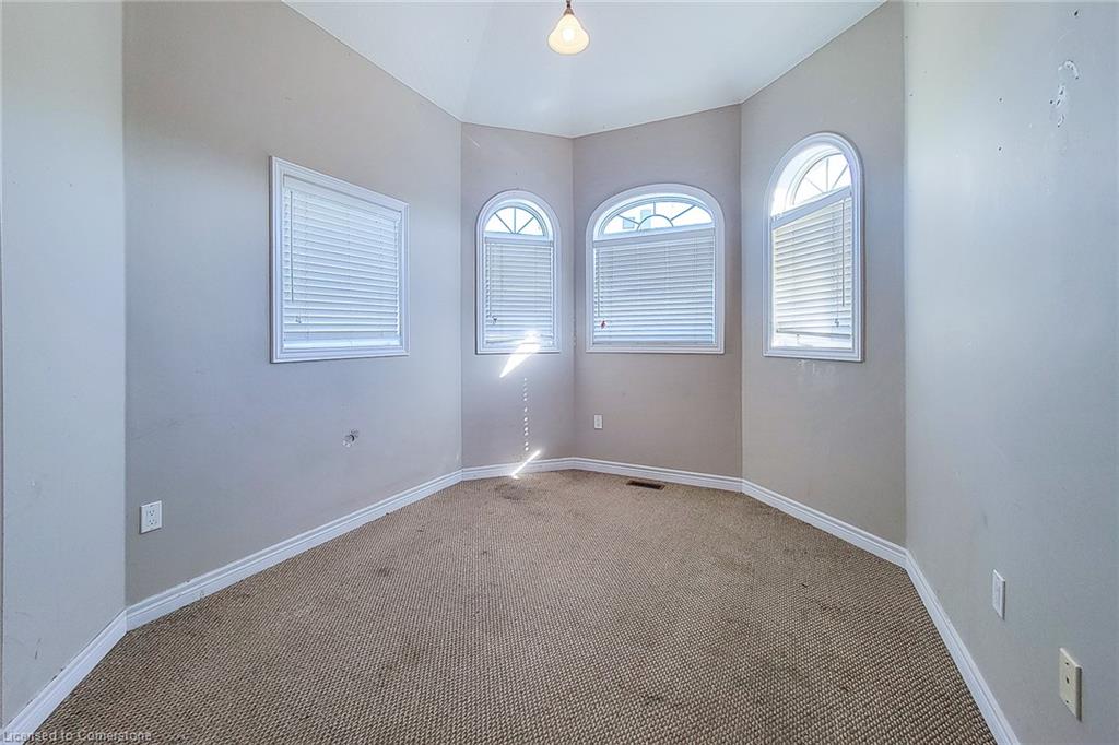 20 Mcconkey Crescent Property Photo 32