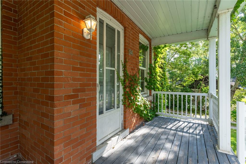 94 Sutherland Street W Property Photo 6