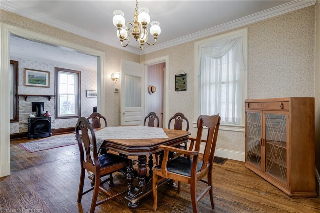 94 Sutherland Street W Property Photo 9