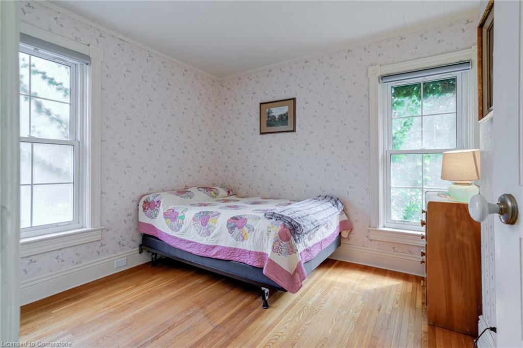 94 Sutherland Street W Property Photo 18