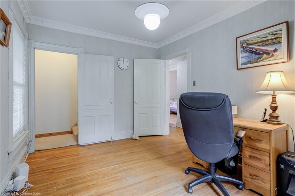 94 Sutherland Street W Property Photo 20