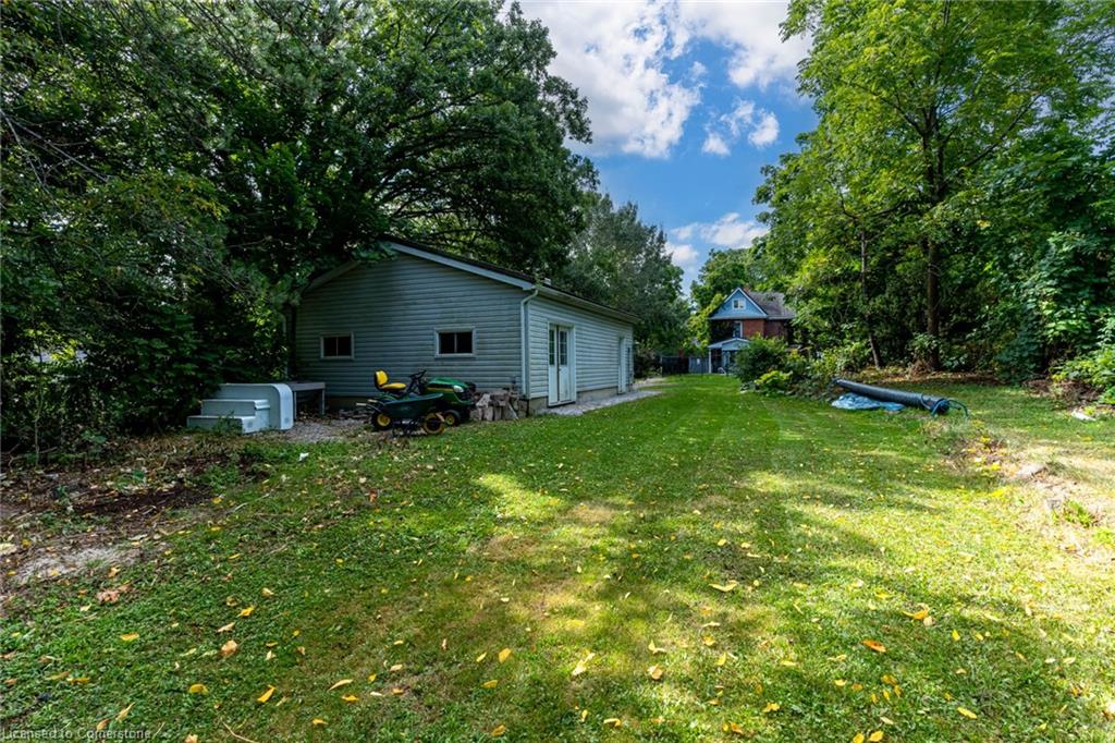 94 Sutherland Street W Property Photo 44