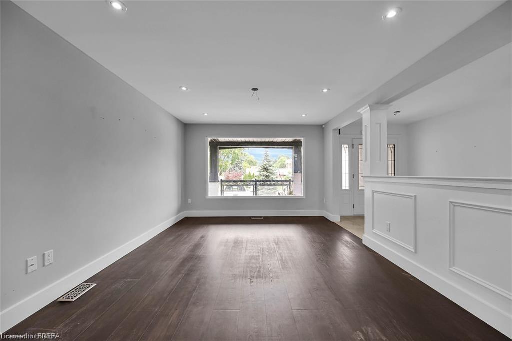 396 Denlow Avenue Property Photo 4