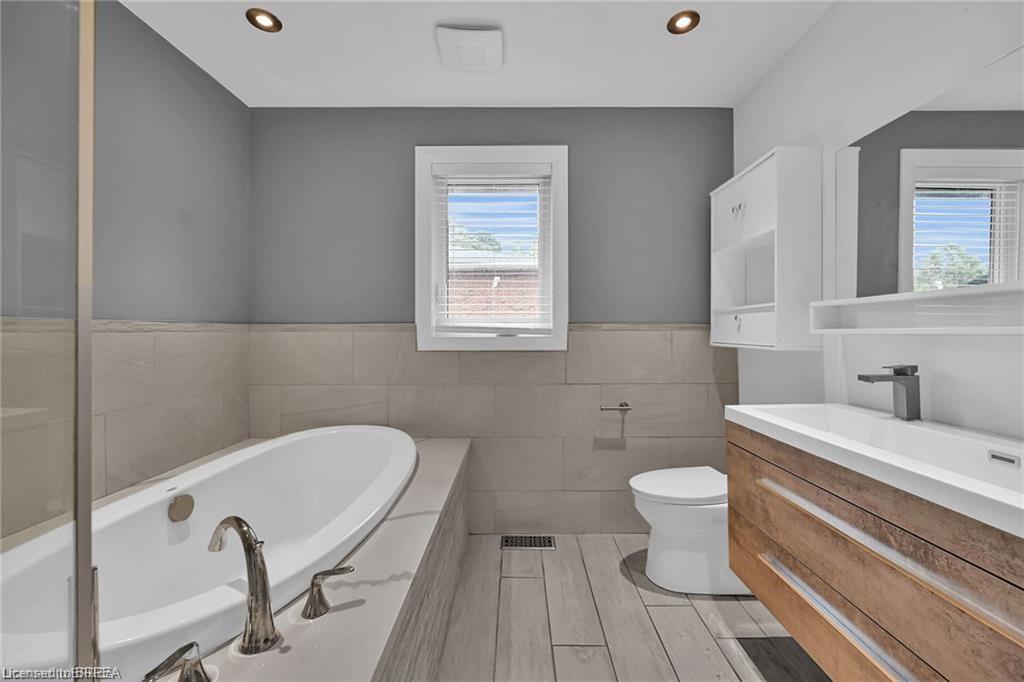 396 Denlow Avenue Property Photo 13